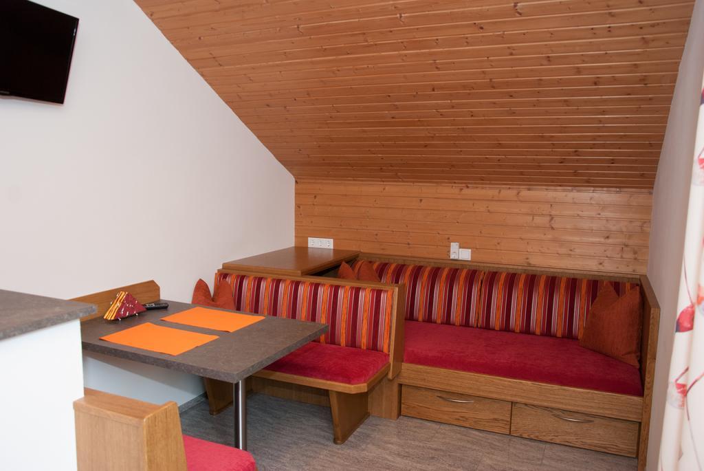 Hotel Haus Guggenberger à Liesing Extérieur photo