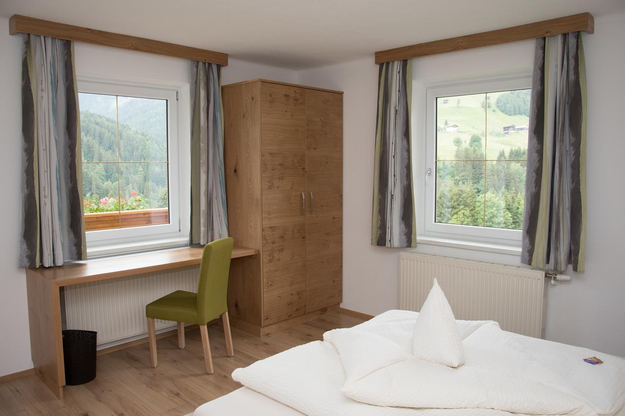 Hotel Haus Guggenberger à Liesing Extérieur photo